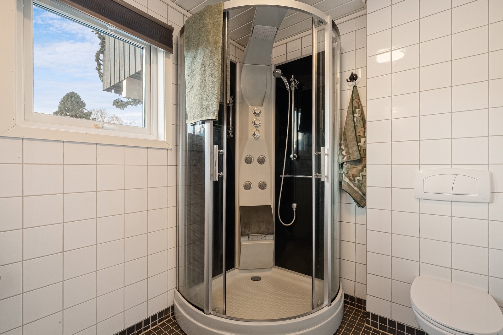 Dusjkabinett sikrer trygg avrenning. Galleribilde