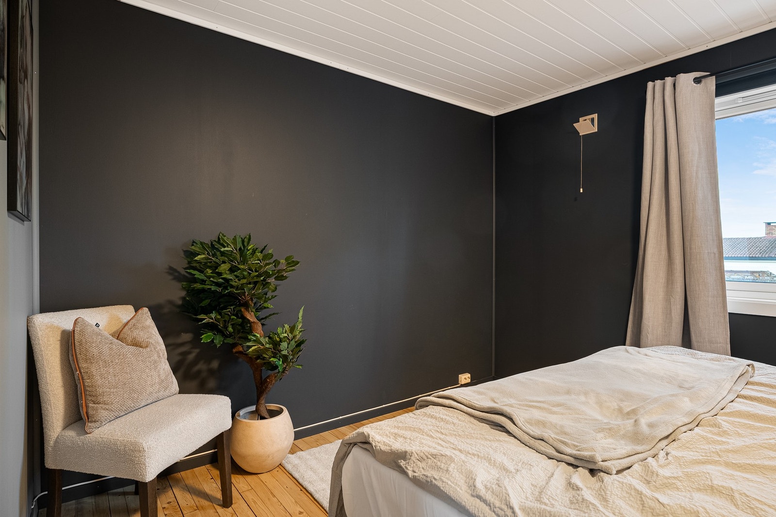 Hovedsoverom på 11 kvm. Galleribilde