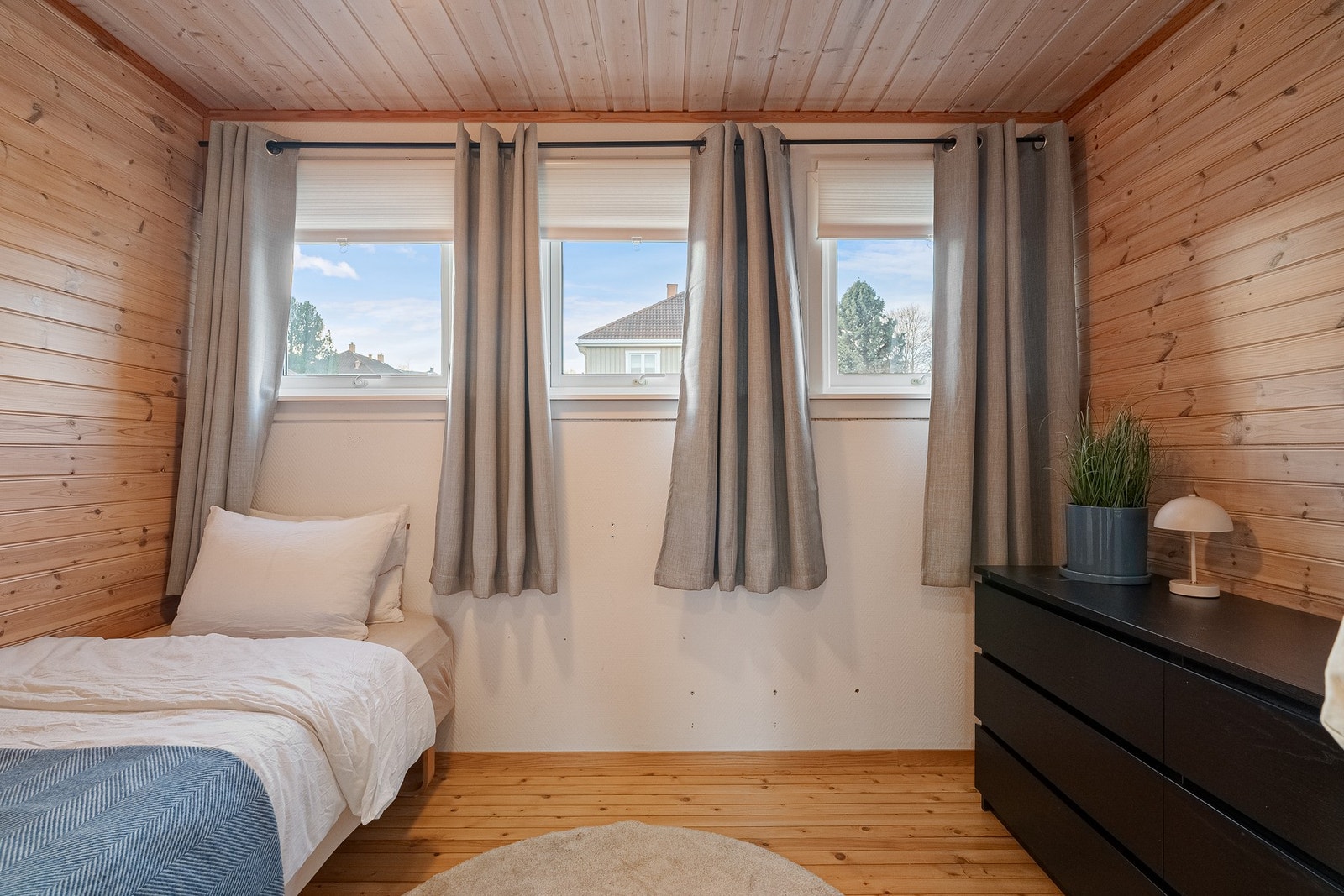 Soverom 1.etg. Galleribilde