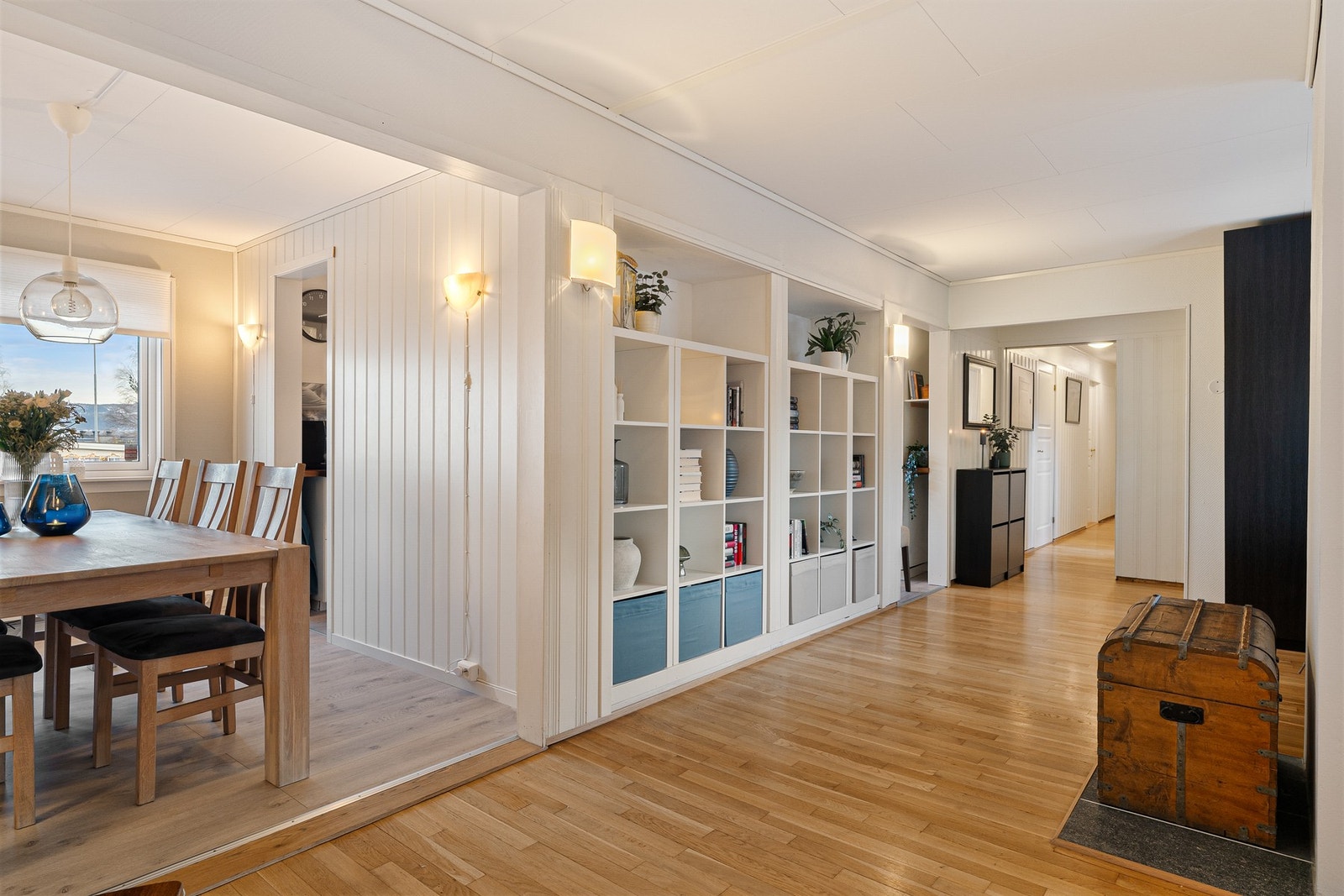 Stue/spisestue. Galleribilde