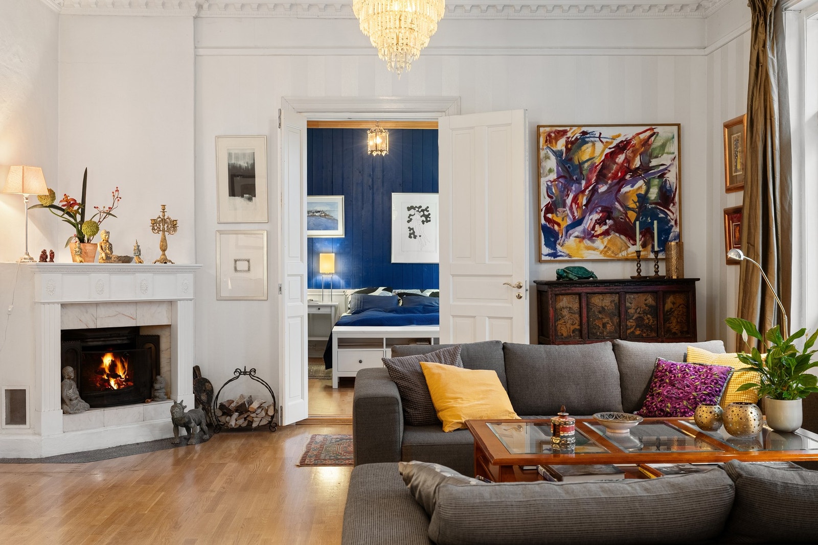 Tv stue med peis Galleribilde