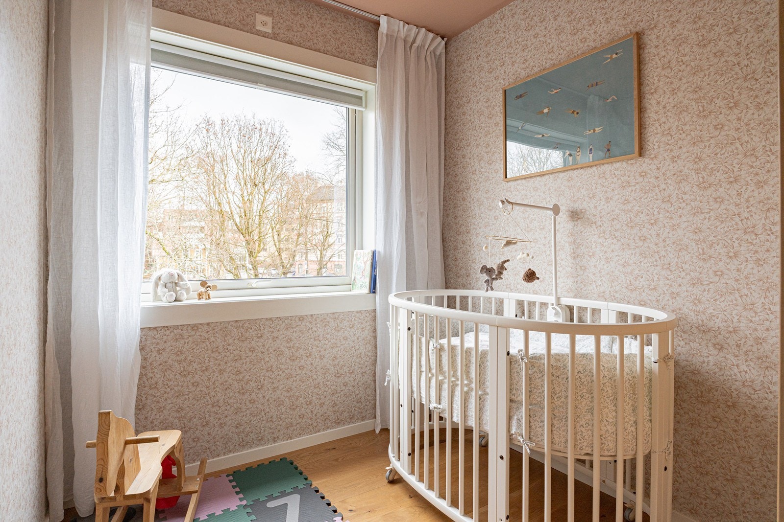 Rommet fungerer utmerket som enten gjesterom, barnerom eller kontor. Galleribilde