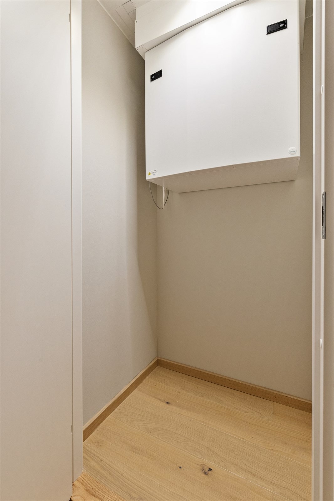 Praktisk bod eller teknisk rom - gir god lagringsplass. Galleribilde