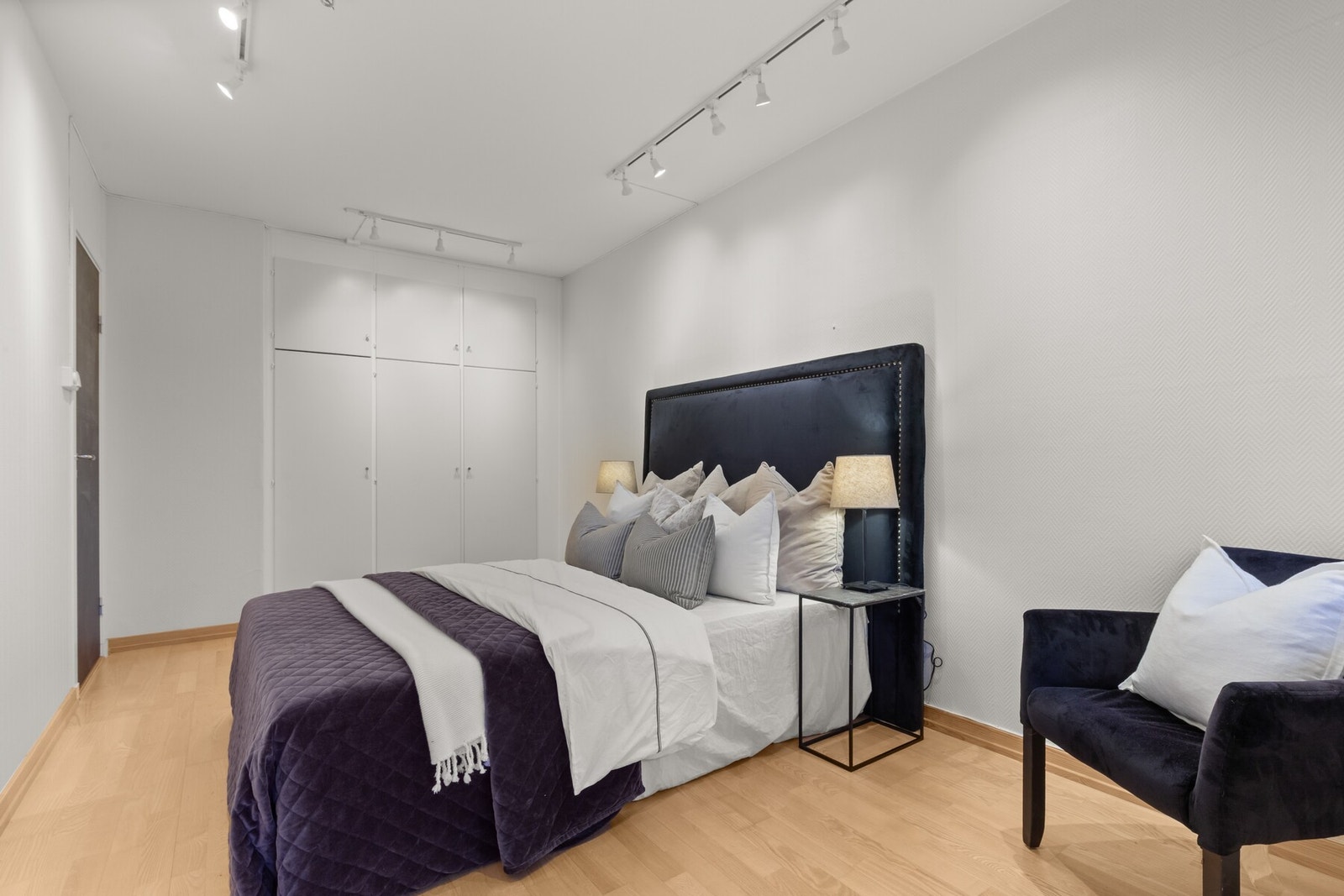 Soverommet har innebygd garderobeskap. Galleribilde