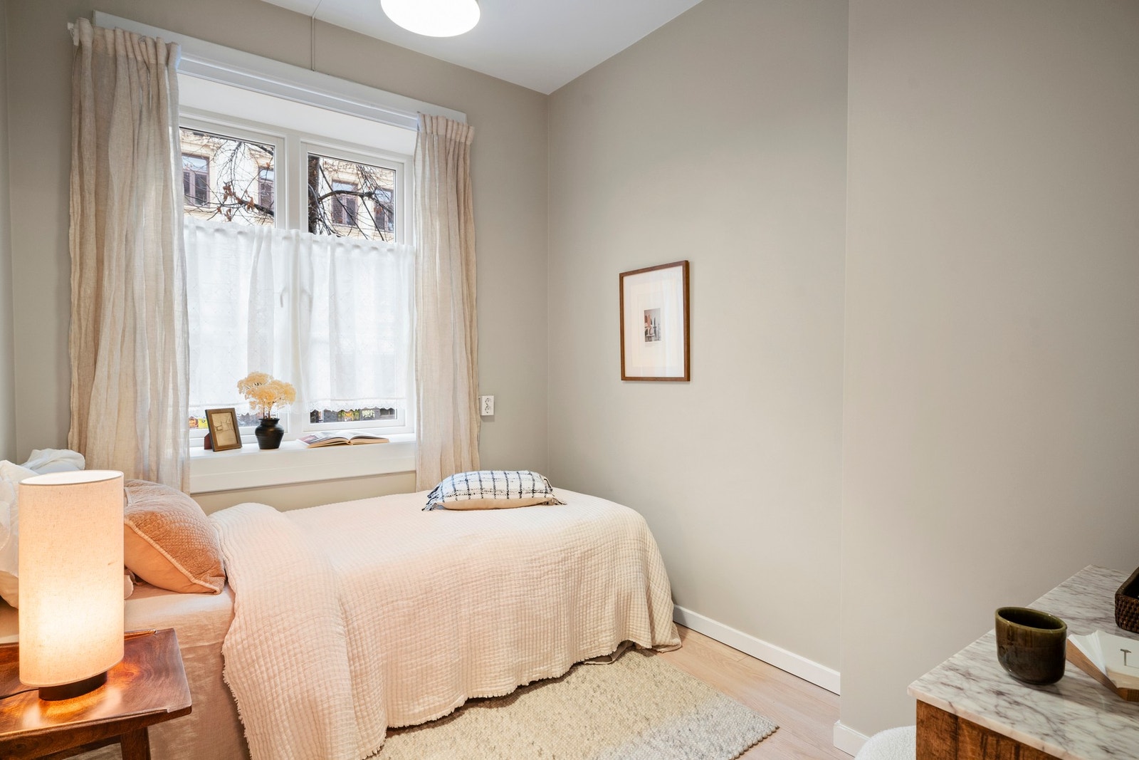 Soverom II er også av god størrelse med plass til dobbeltseng. Galleribilde