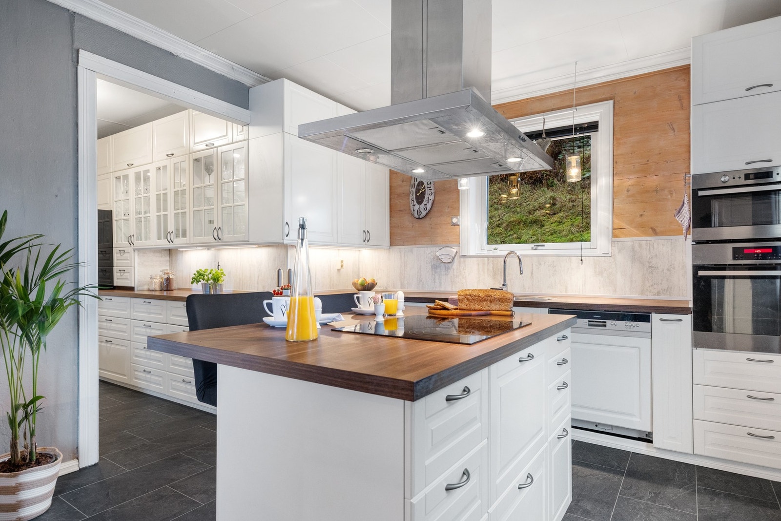 Kjøkken: 18,8 m² Kjøkkenet var nytt i 2014 (IKEA) Galleribilde