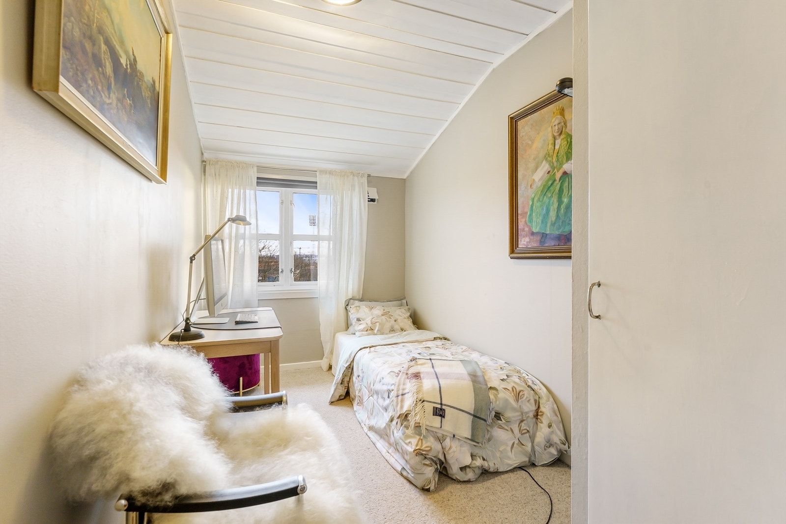 Det tredje soverommet passer godt som barnerom eller kontor. Galleribilde