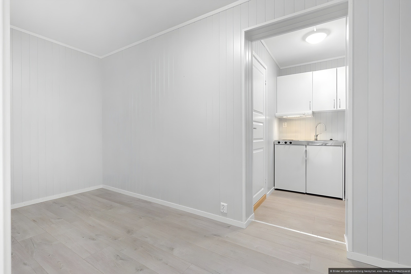 Det er lik oppbygning på alle kjøkken og innredningene har integrert koketopp og opplegg for vaskemaskin
*Bilder fra tidligere salg Galleribilde