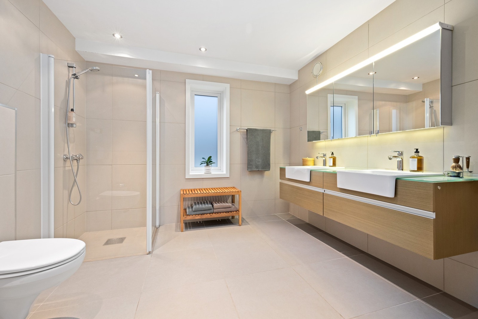 Innglasset dusjhjørne Galleribilde