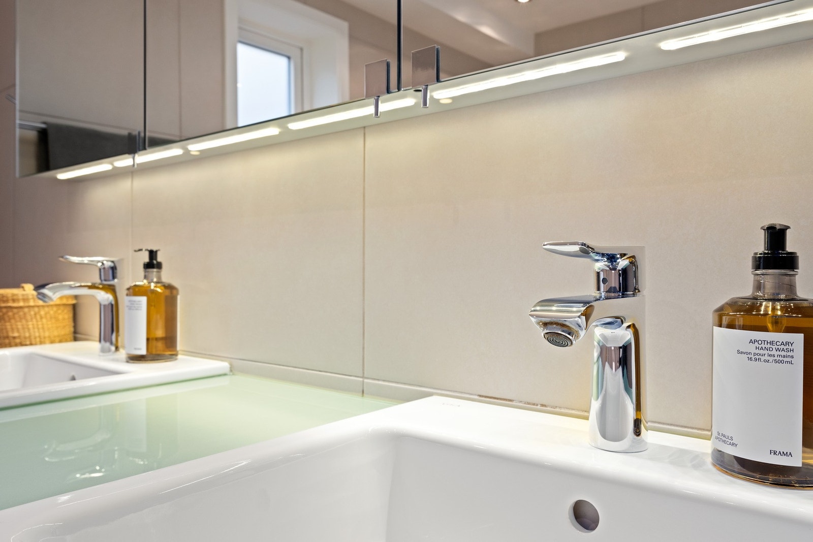 Nedfelte servanter Galleribilde