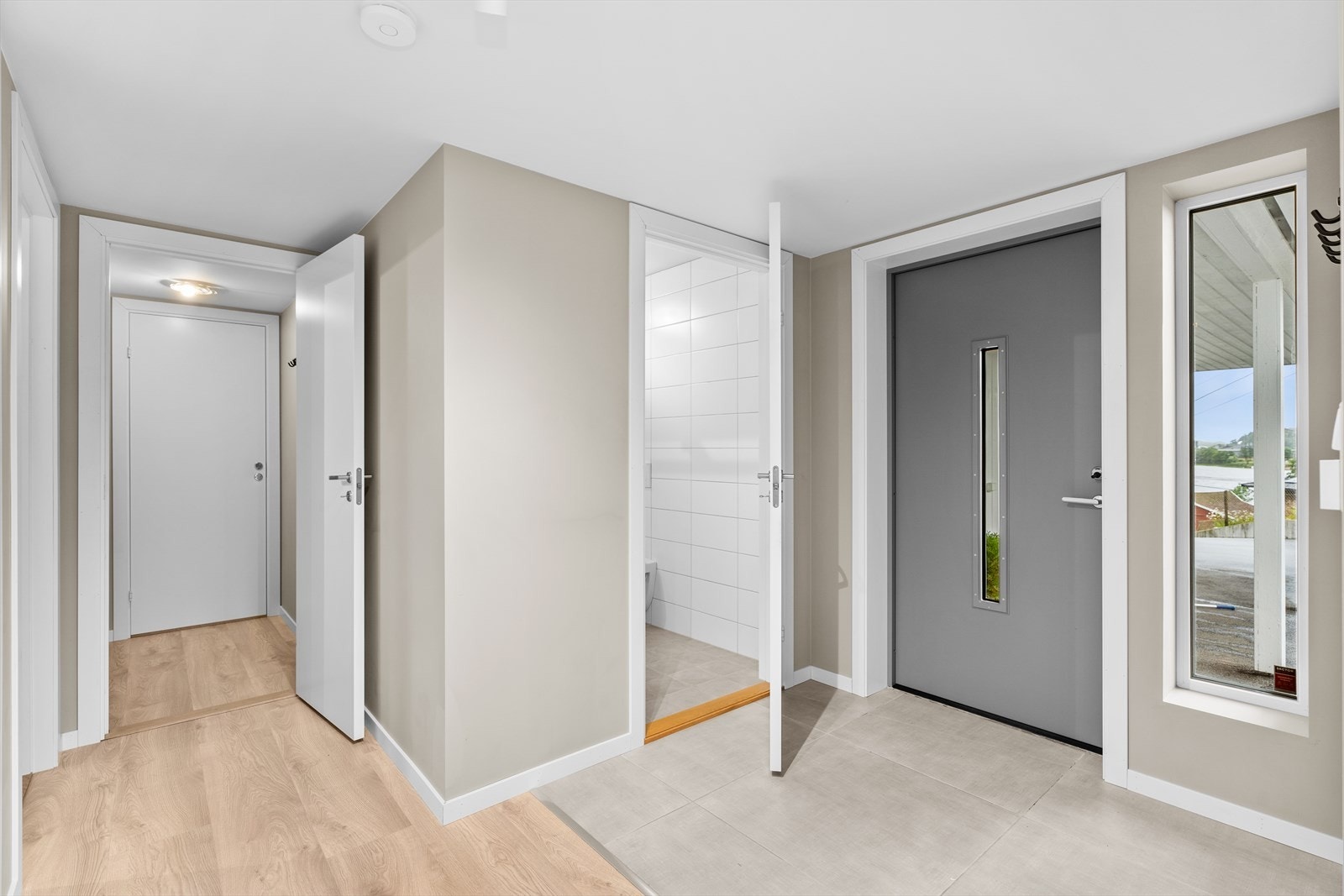 Mulighet for adkomst via gangen fra hoveddelen Galleribilde