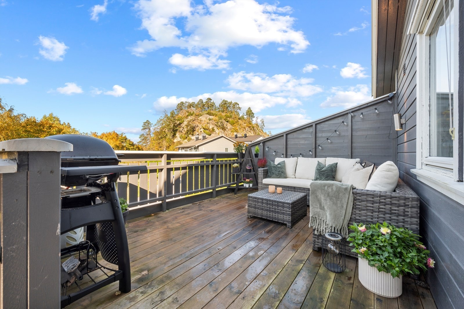 Terrassen gir en naturlig forlengelse av stuen. Galleribilde