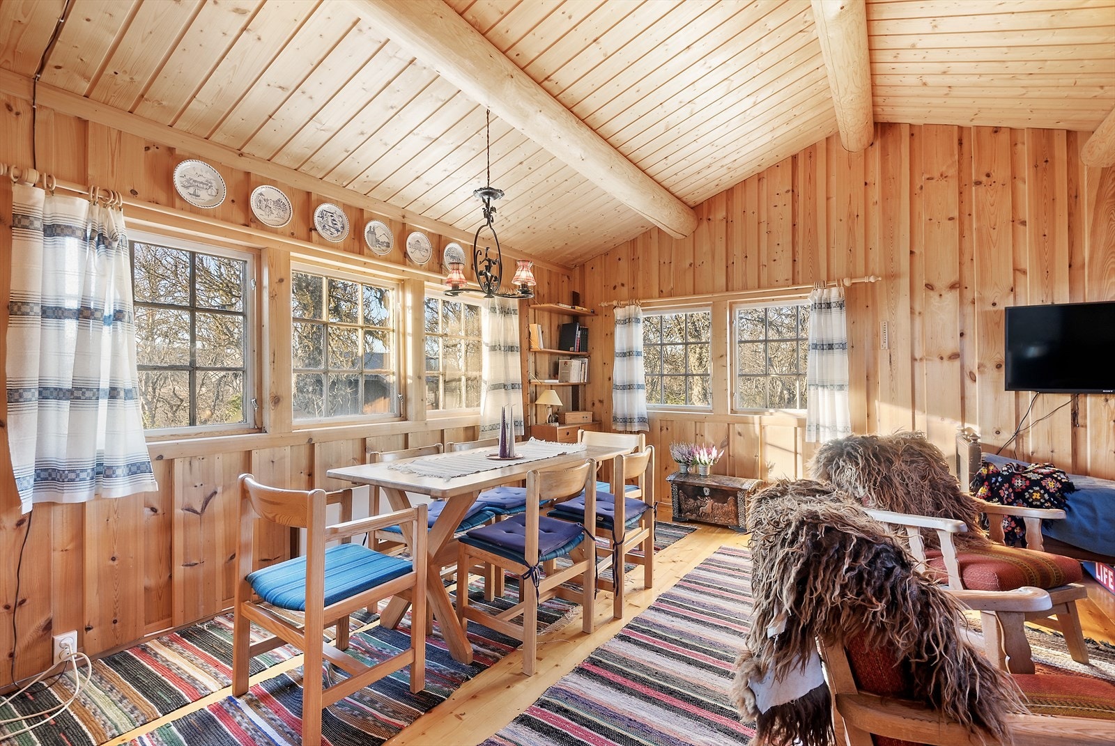 Åpen røstet himling. Galleribilde