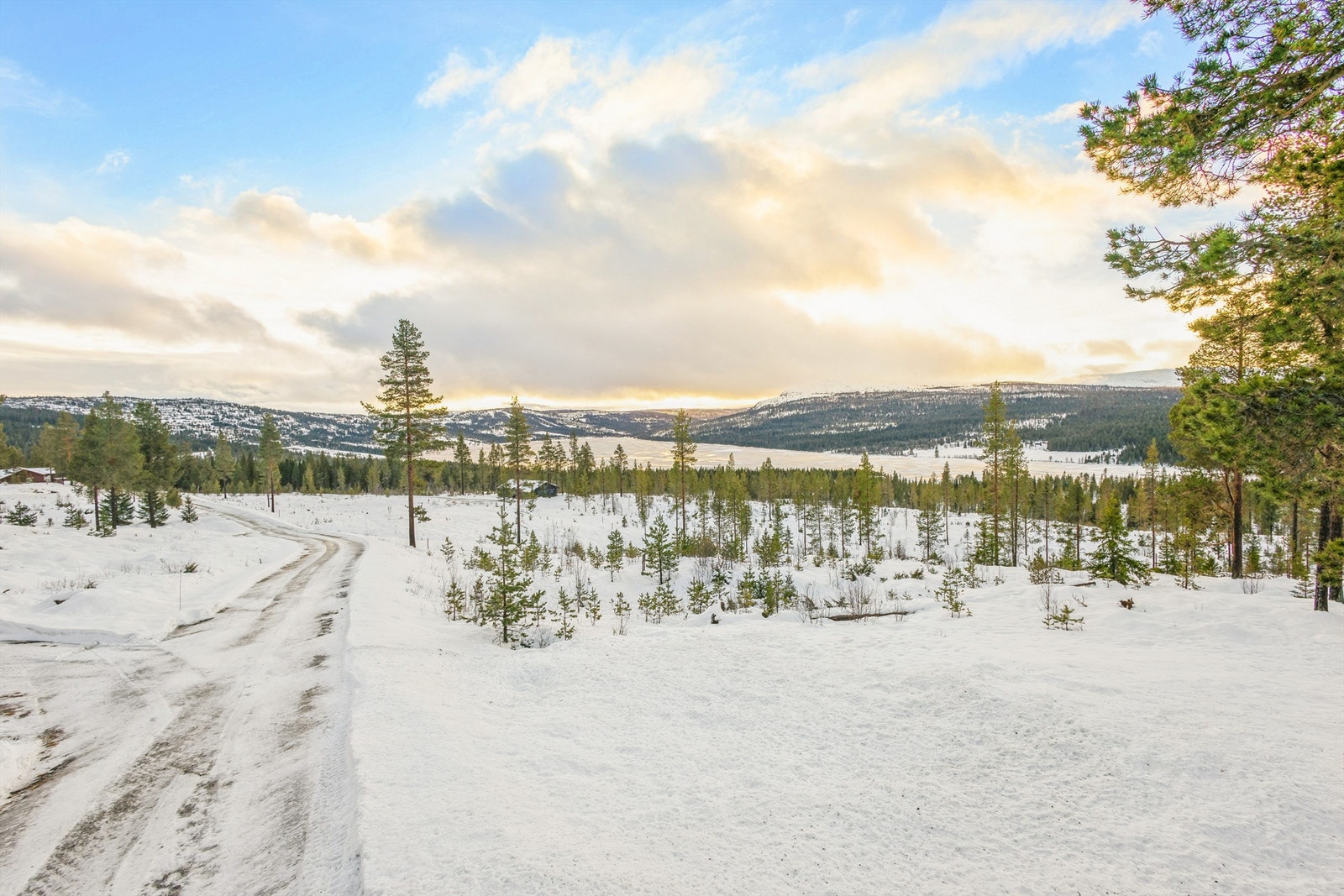 Her kan man oppleve stillheten og roen som fjellet tilbyr. Galleribilde
