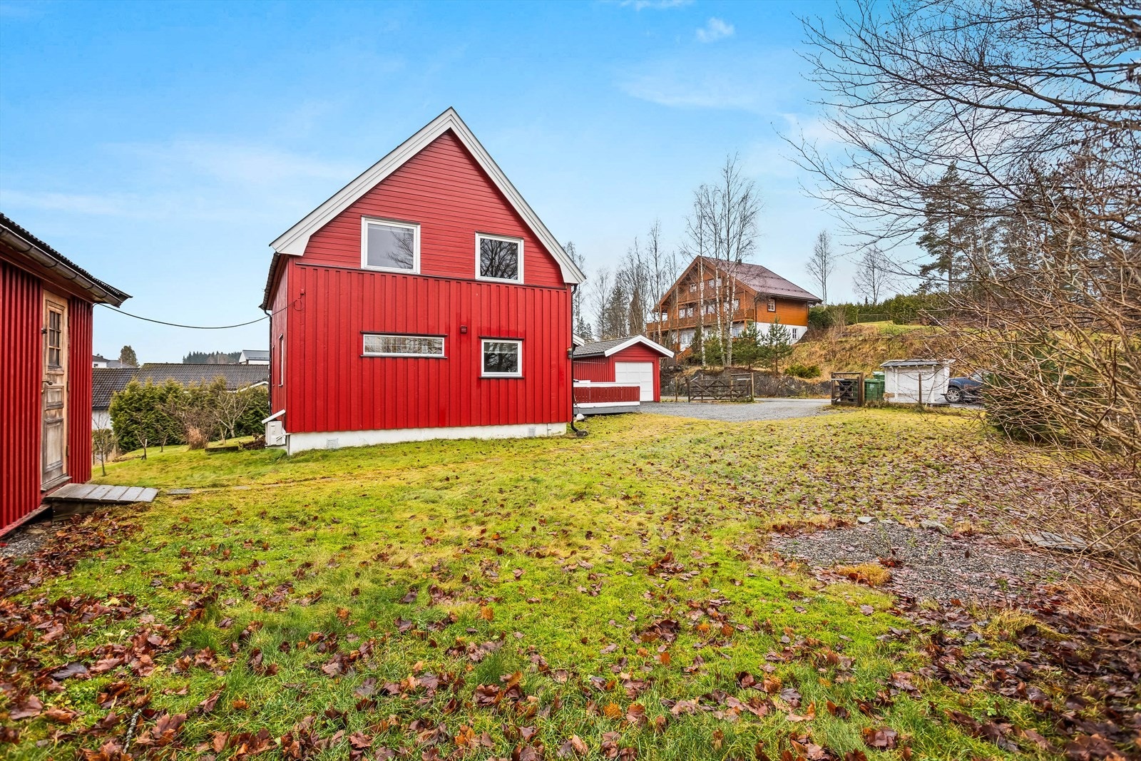 Hagen gir gode muligheter for lek og utendørsaktiviteter. Galleribilde