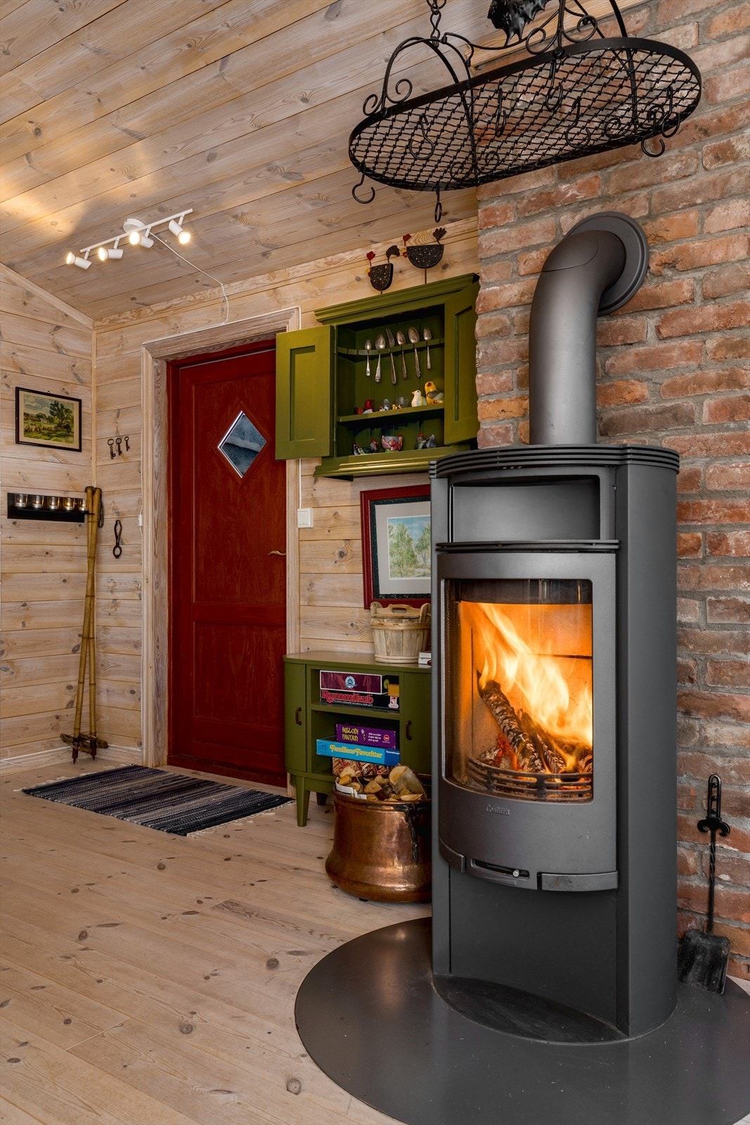 Fra stuen er det utgang til uteområdet. Galleribilde