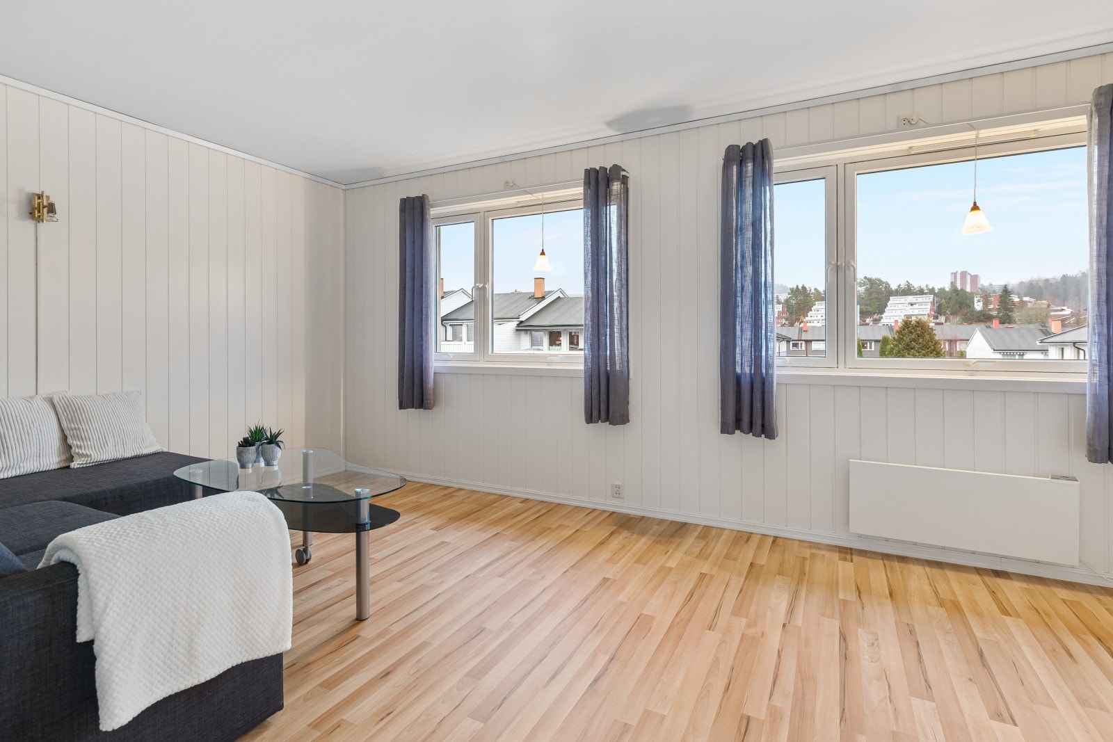 Det største soverommet har to vinduer, slik at det vil være muligheter for å dele rommet i to ved behov for flere soverom. Galleribilde