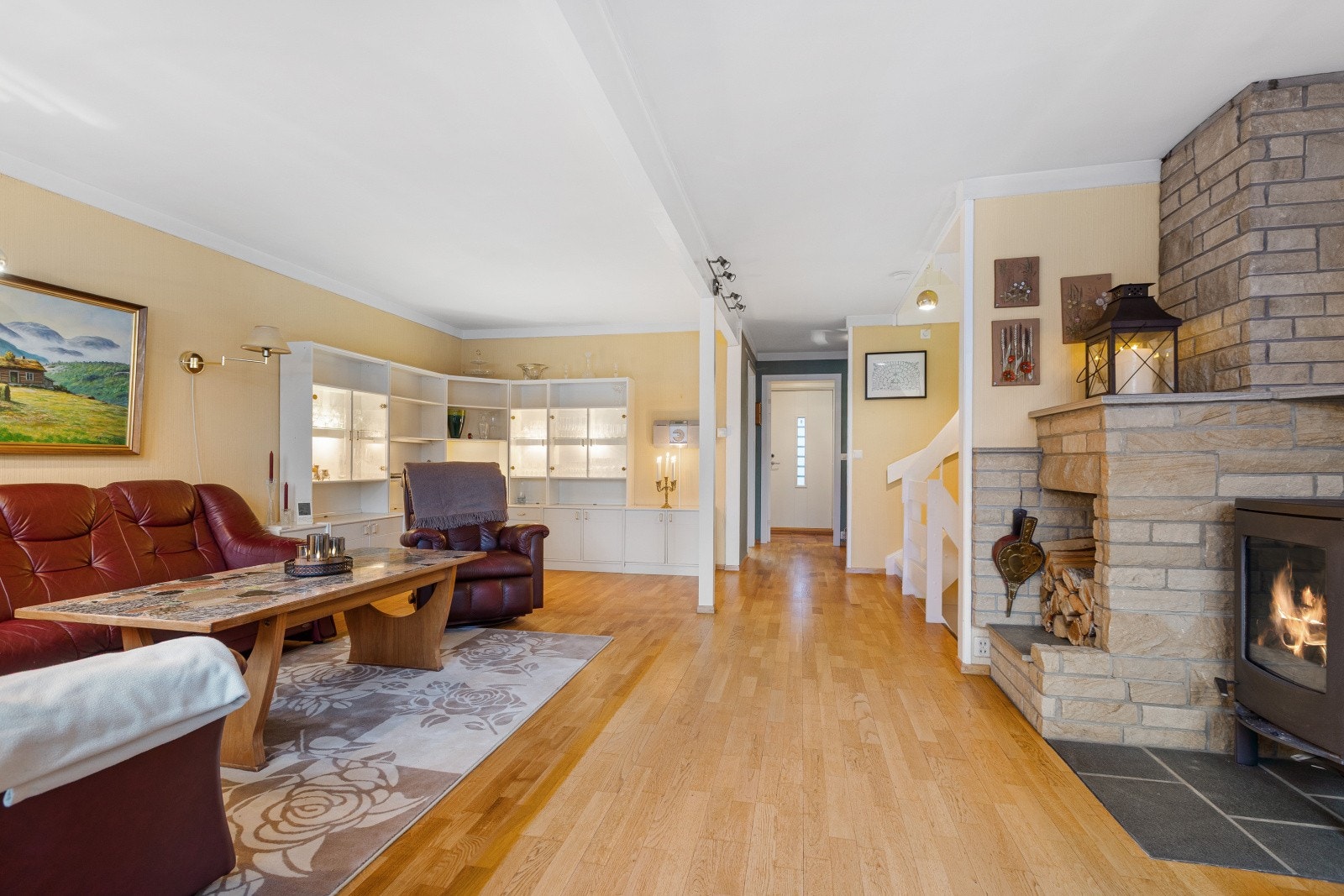 Stuen kan deles inn i flere soner. Galleribilde