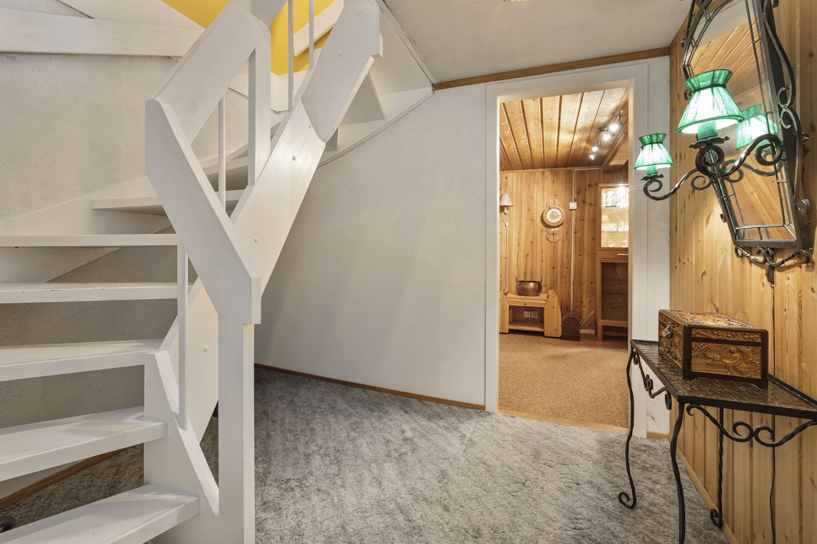 Trapperom i kjeller. Galleribilde