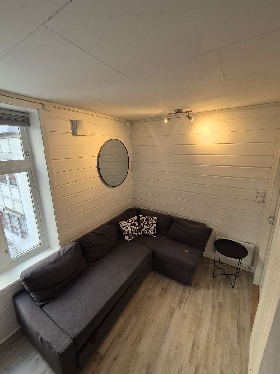 Rommet har blitt brukt som stue. Galleribilde