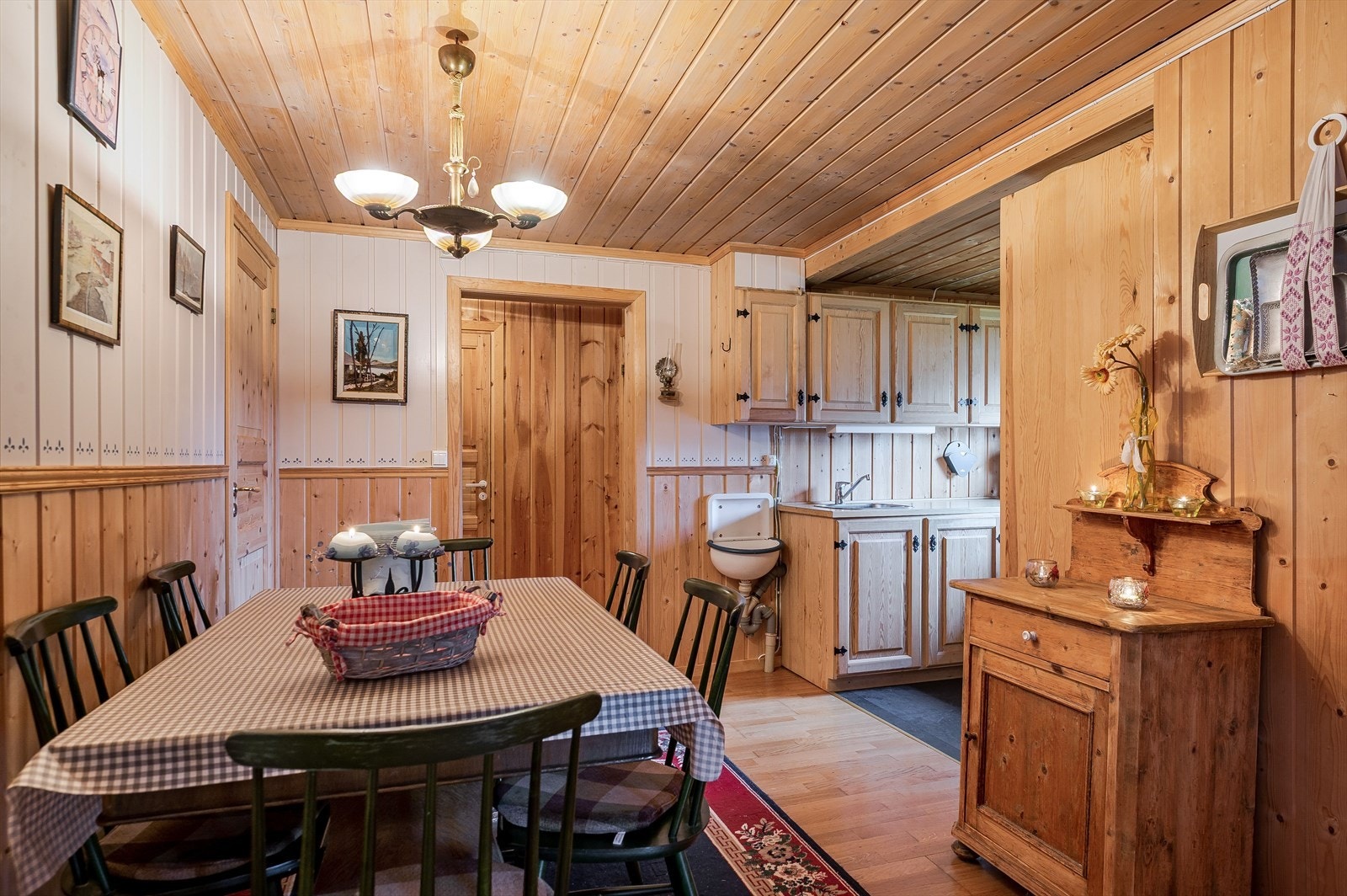 Spisestue / kjøkken Galleribilde