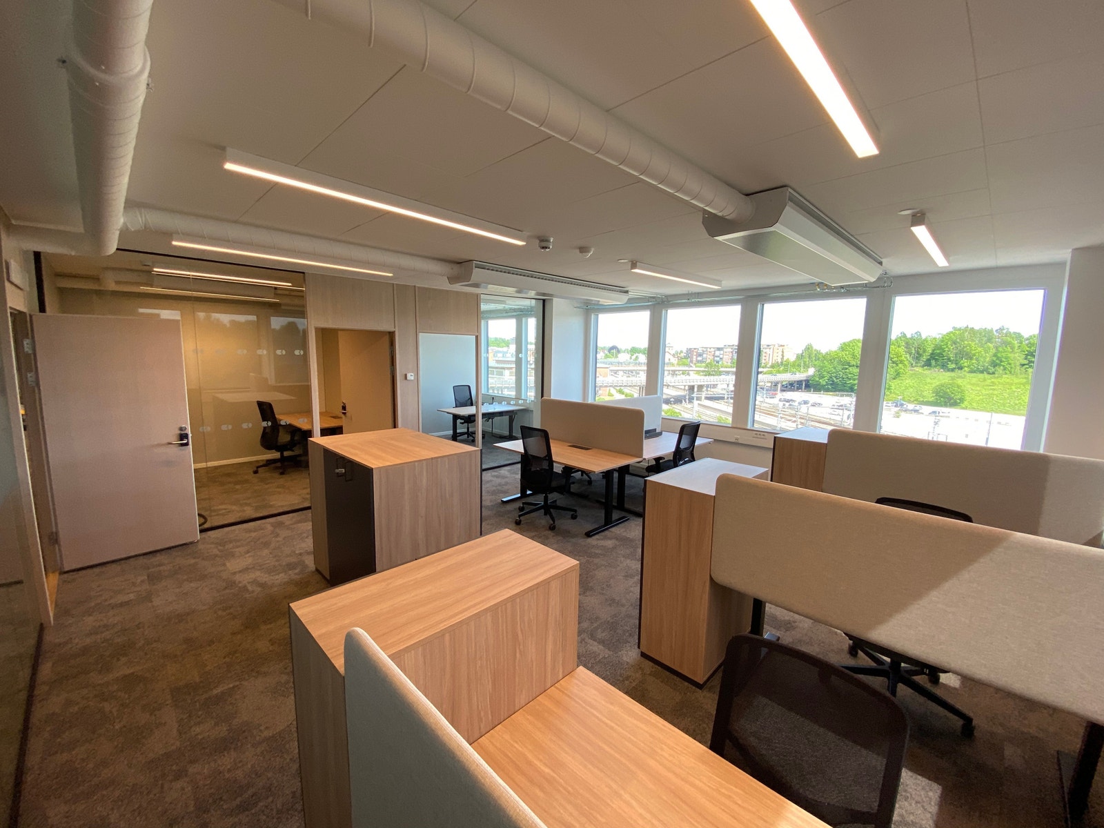 Teamkontor for 8 personer Galleribilde