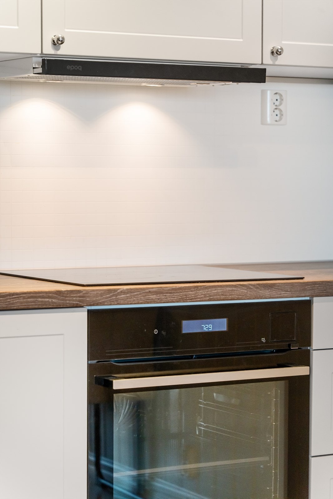 Integrert induksjonstopp og stekeovn. Galleribilde