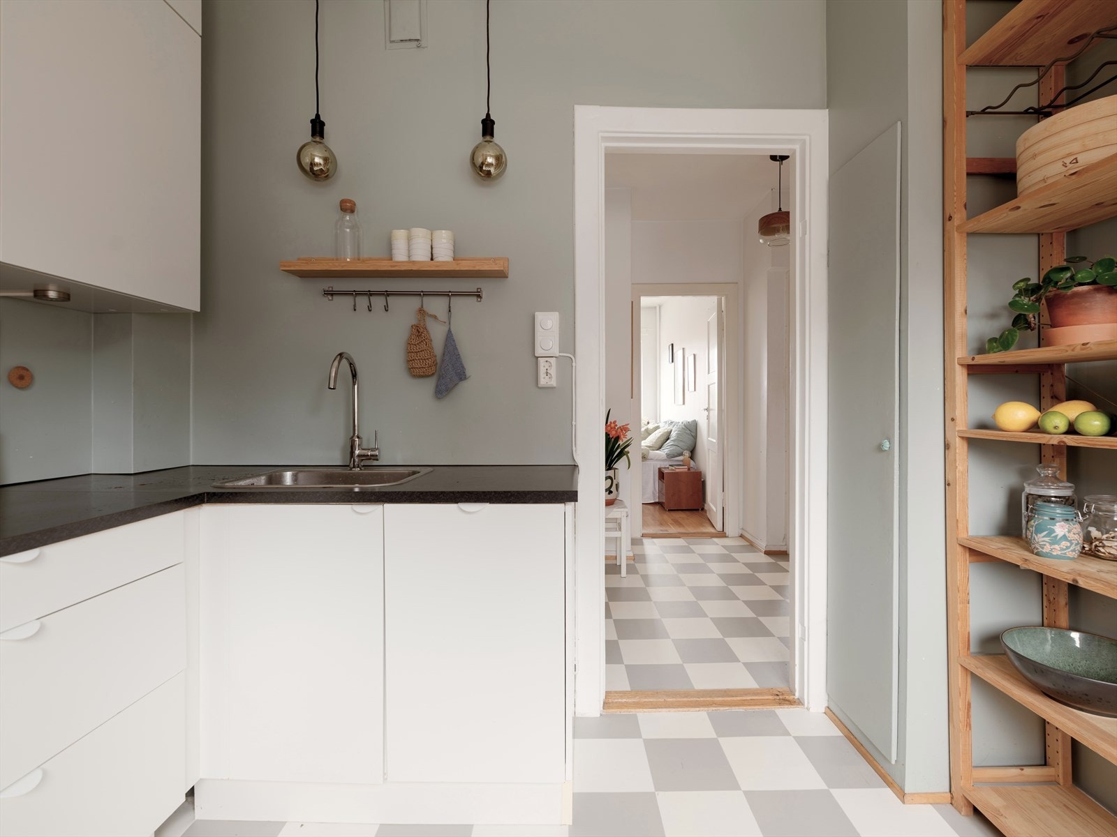 Her er det god plass til flere kokker og matglade gjester. Galleribilde