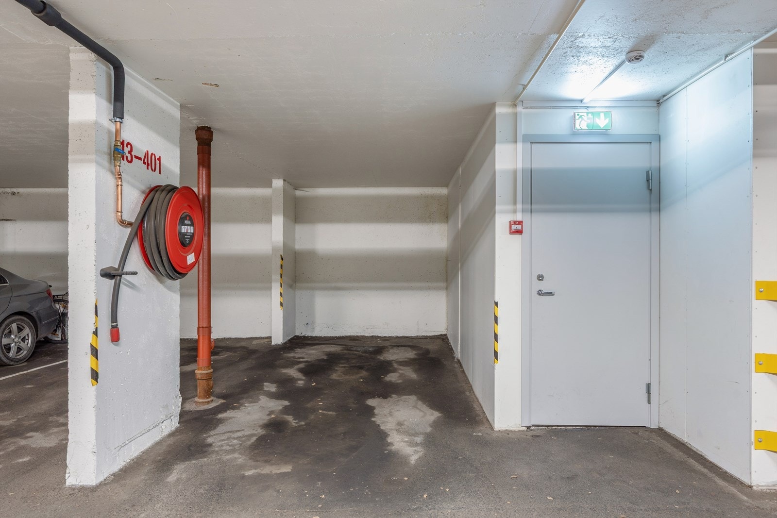 Det følger en fast garasjeplass med leiligheten, det er mulig å installere ladestasjon for elbil Galleribilde