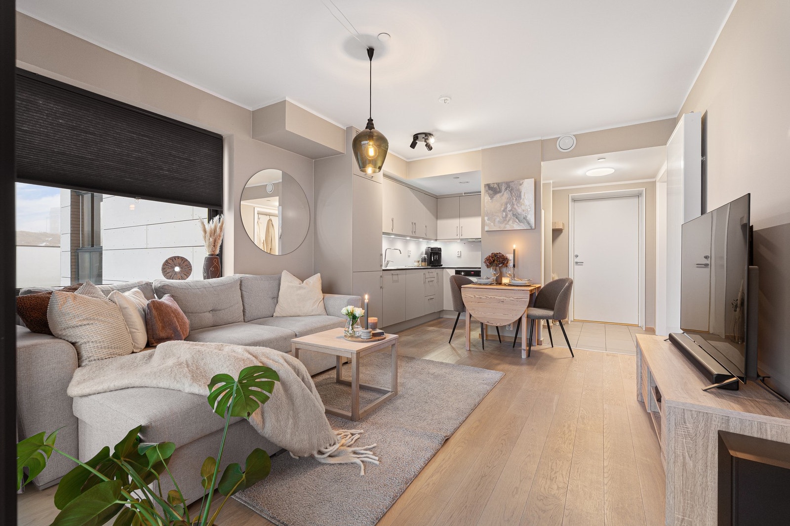 EiendomsMegler1 v/ Marthe Frantzen har gleden av å presentere Anne-Kath. Parows veg 37B! Foto: Krokstad & Nervik, (Ekaterina Krokstad) Galleribilde