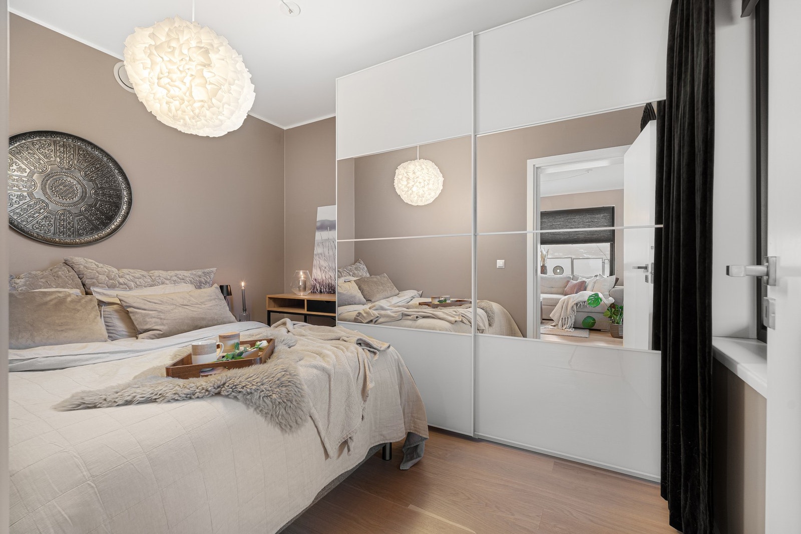 Soverommet er på 8,2 kvm og har praktisk skyvedørsgarderobe. Galleribilde