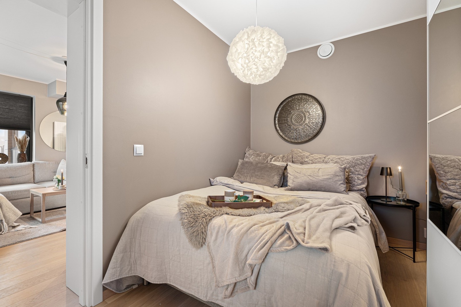 Leiligheten fremstår som moderne og i bra stand. Galleribilde