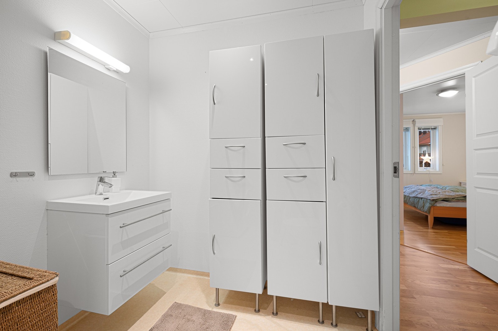 Badet er på 6 kvm. Galleribilde