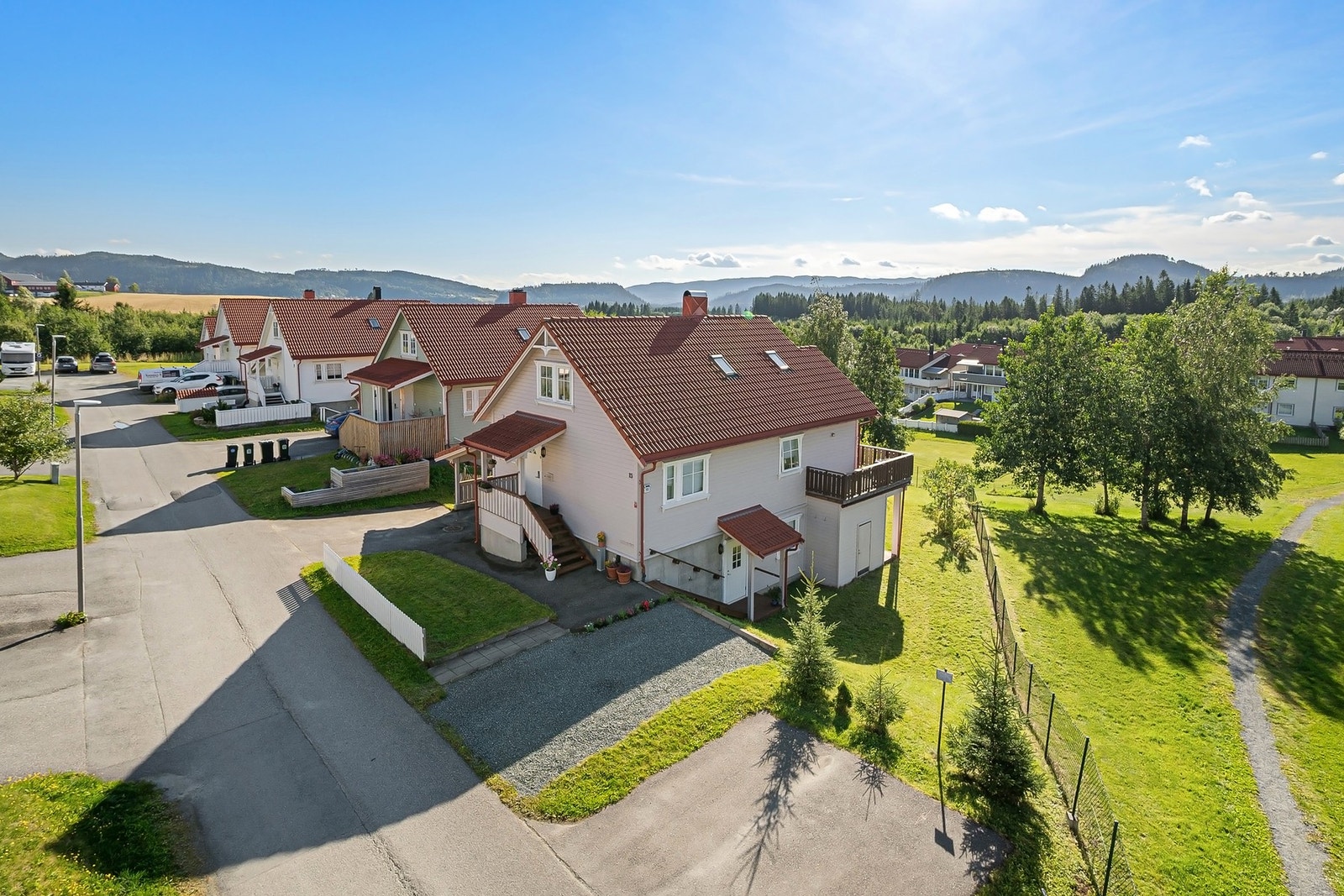 Pent opparbeidet og skjermet tomt på 636 kvm. Galleribilde