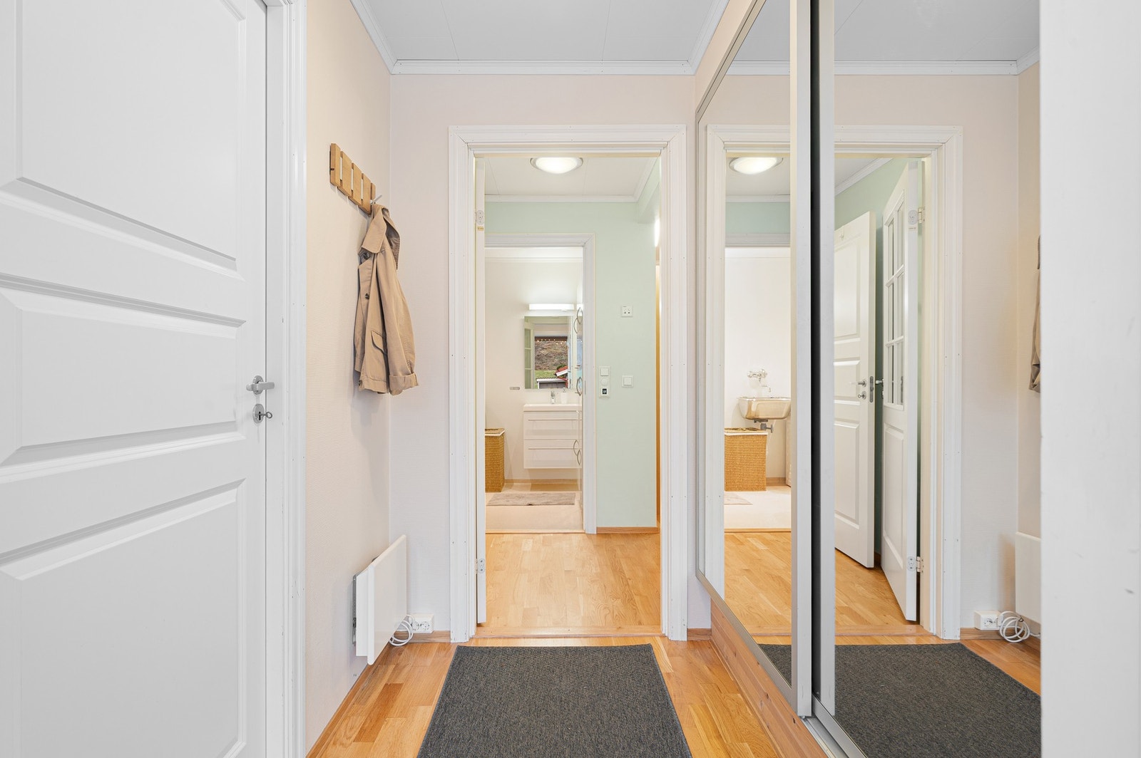 Boligen har svært god planløsning og man har alt man trenger på ett plan. Galleribilde