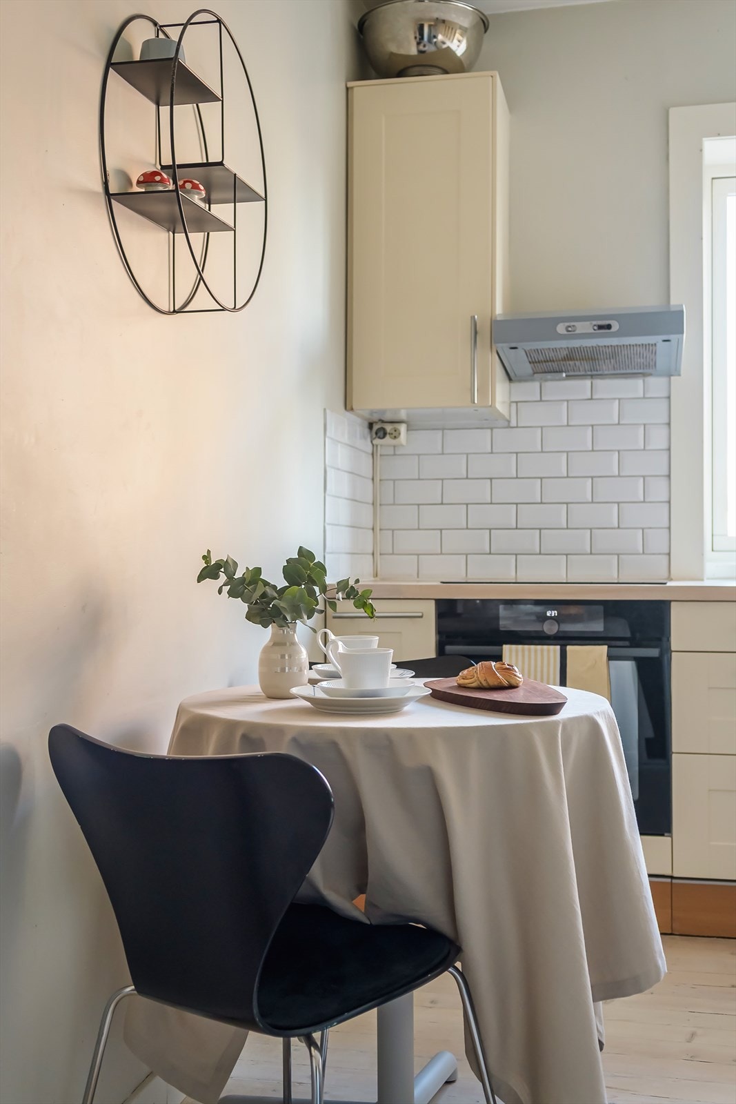 Her har du plass til eget mindre spisebord. Galleribilde