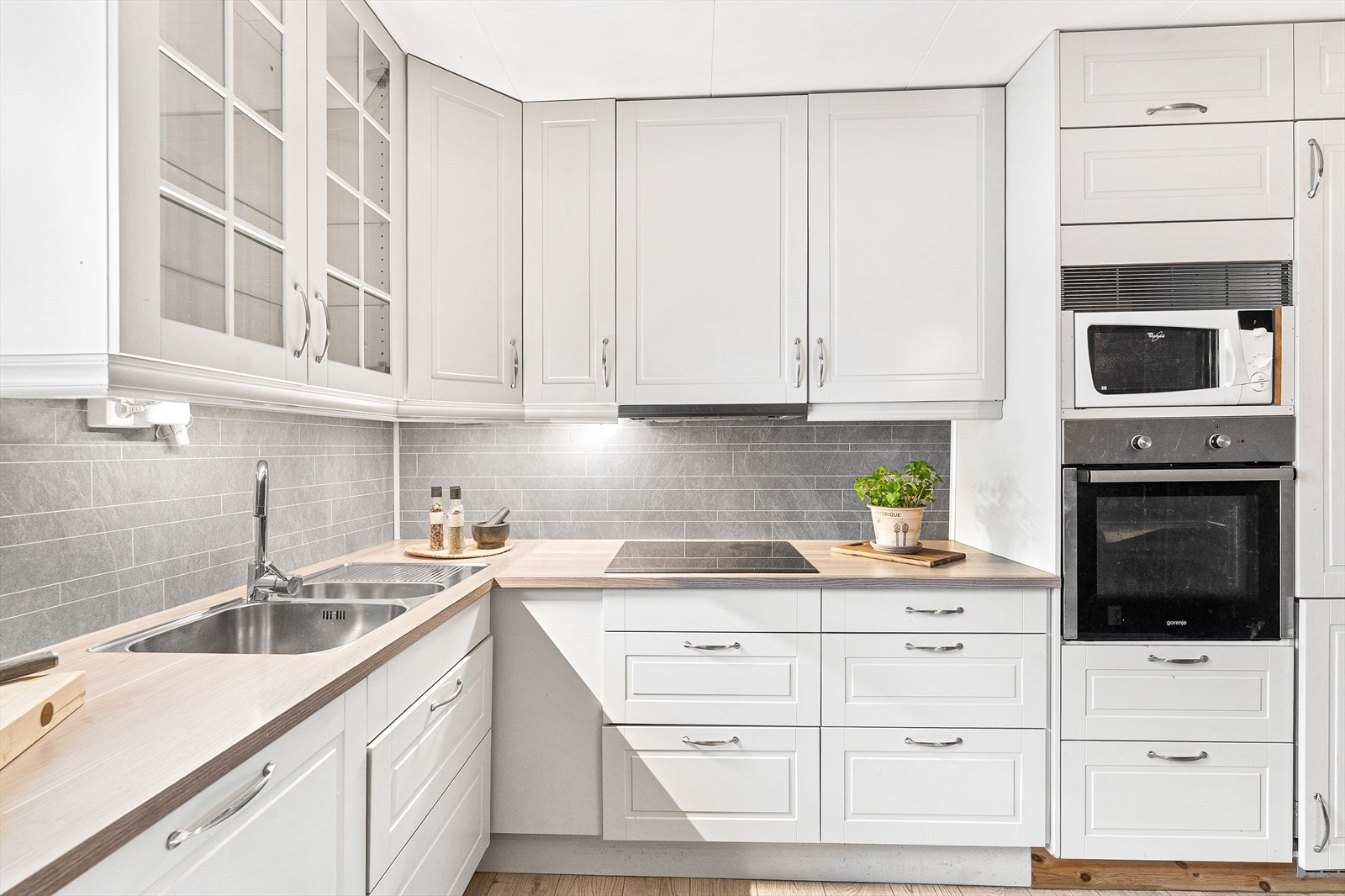 Alle hvitevarer er integrerte Galleribilde