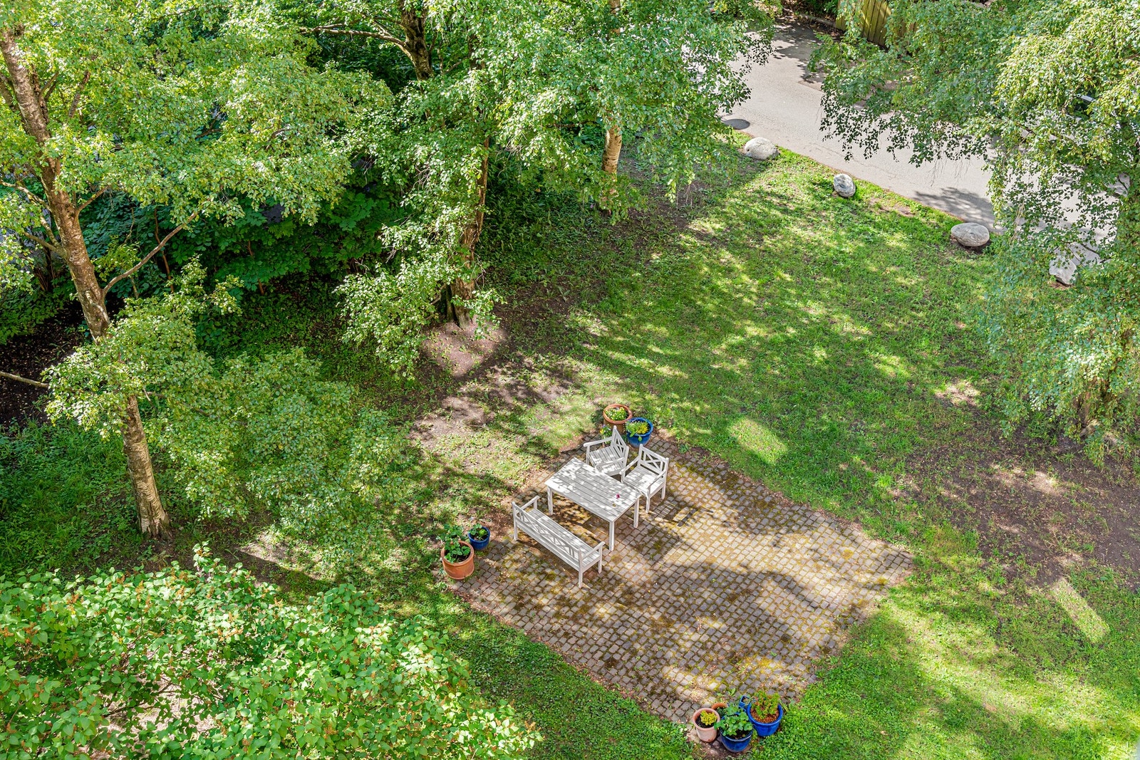 Meget hyggelig bakgård for beboerne. Galleribilde