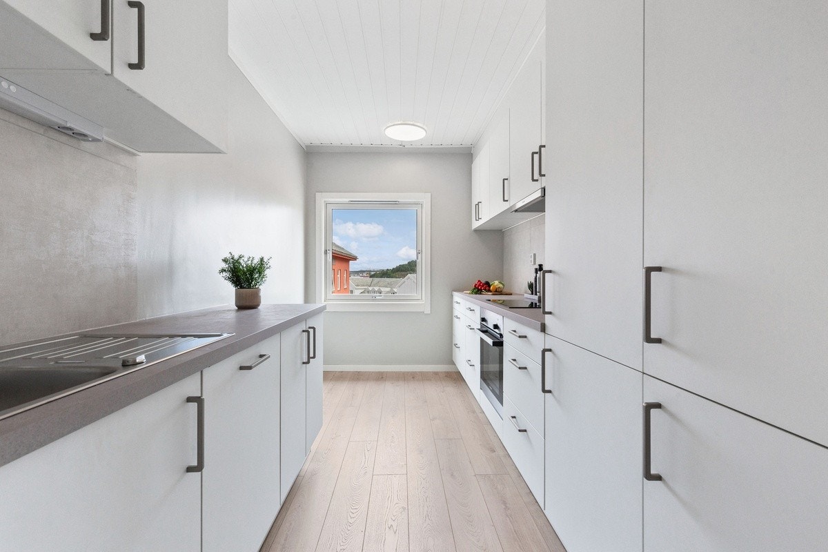 Leilighetens kjøkken - moderne uttrykk Galleribilde