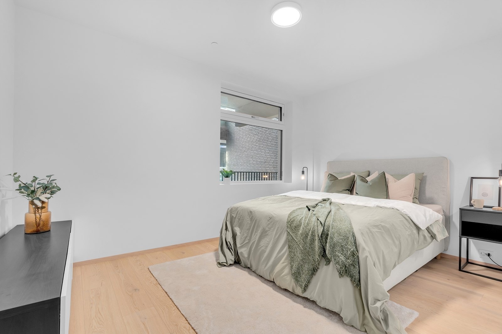 Hovedsoverom har plass til garderobeskap Galleribilde