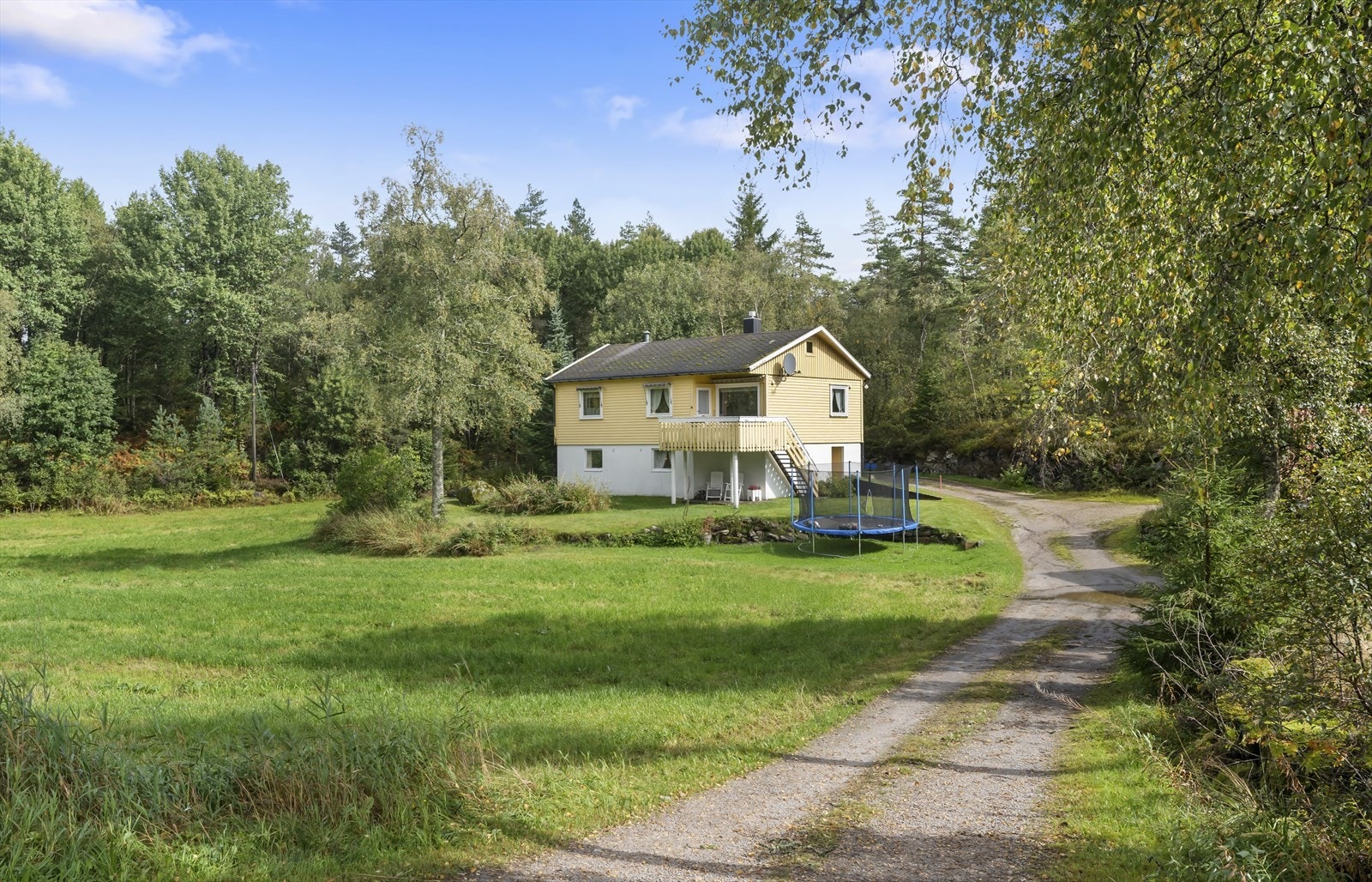 Boligen selges som et oppussingsobjekt. Galleribilde