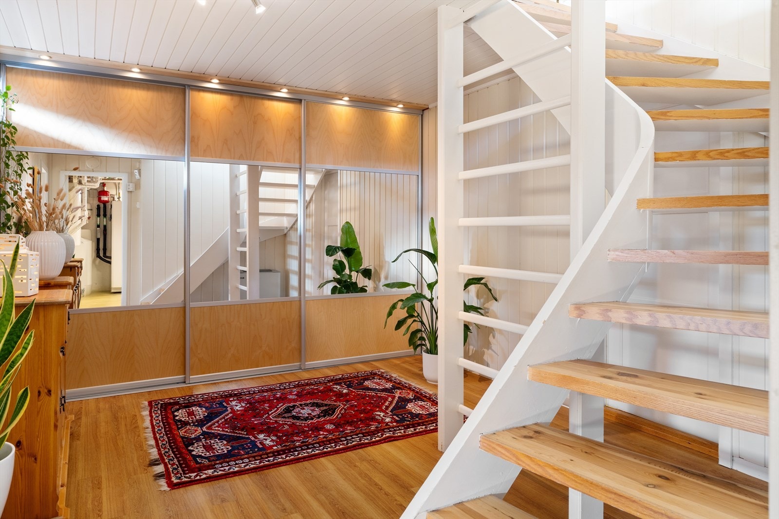 Gata har facebookgruppe; "Folk i Svaleveien" hvor man kan oppdatere hverandre om ting og tang Galleribilde