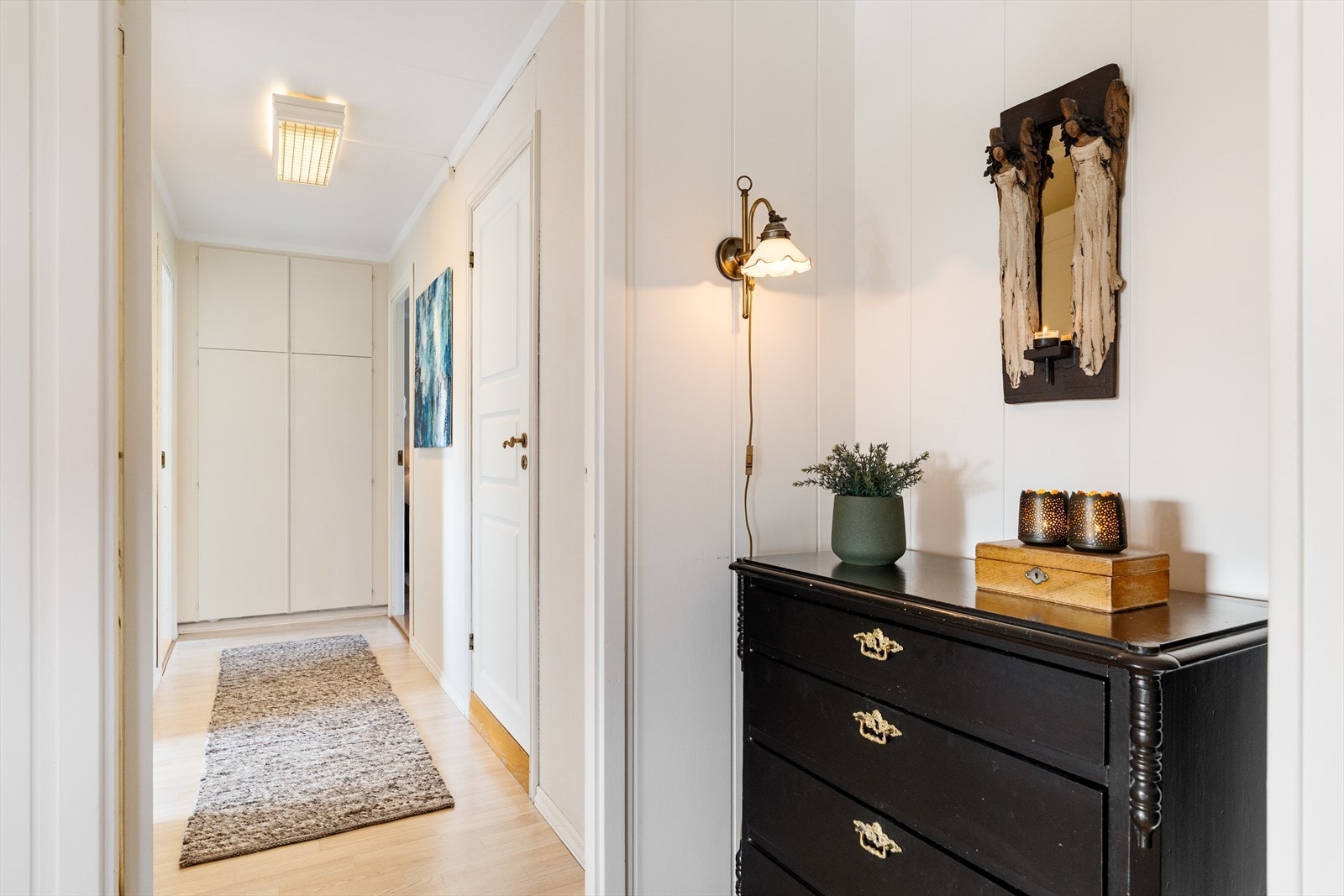 Mot soveromsfløy og bad Galleribilde