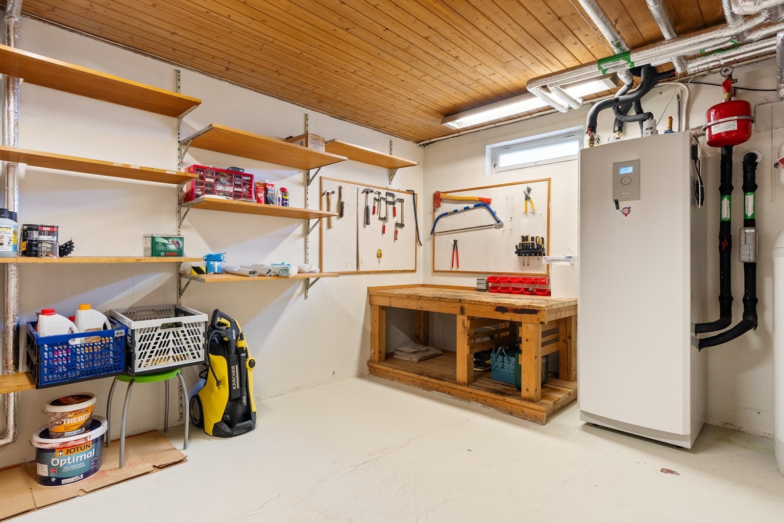 Vannbåren varme fra luft-vann-varmepumpe Galleribilde