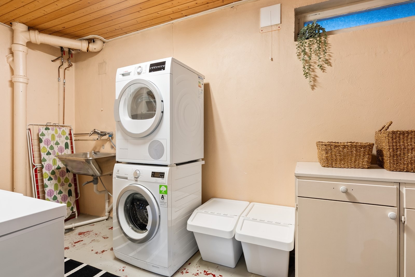 Vaskerom Galleribilde