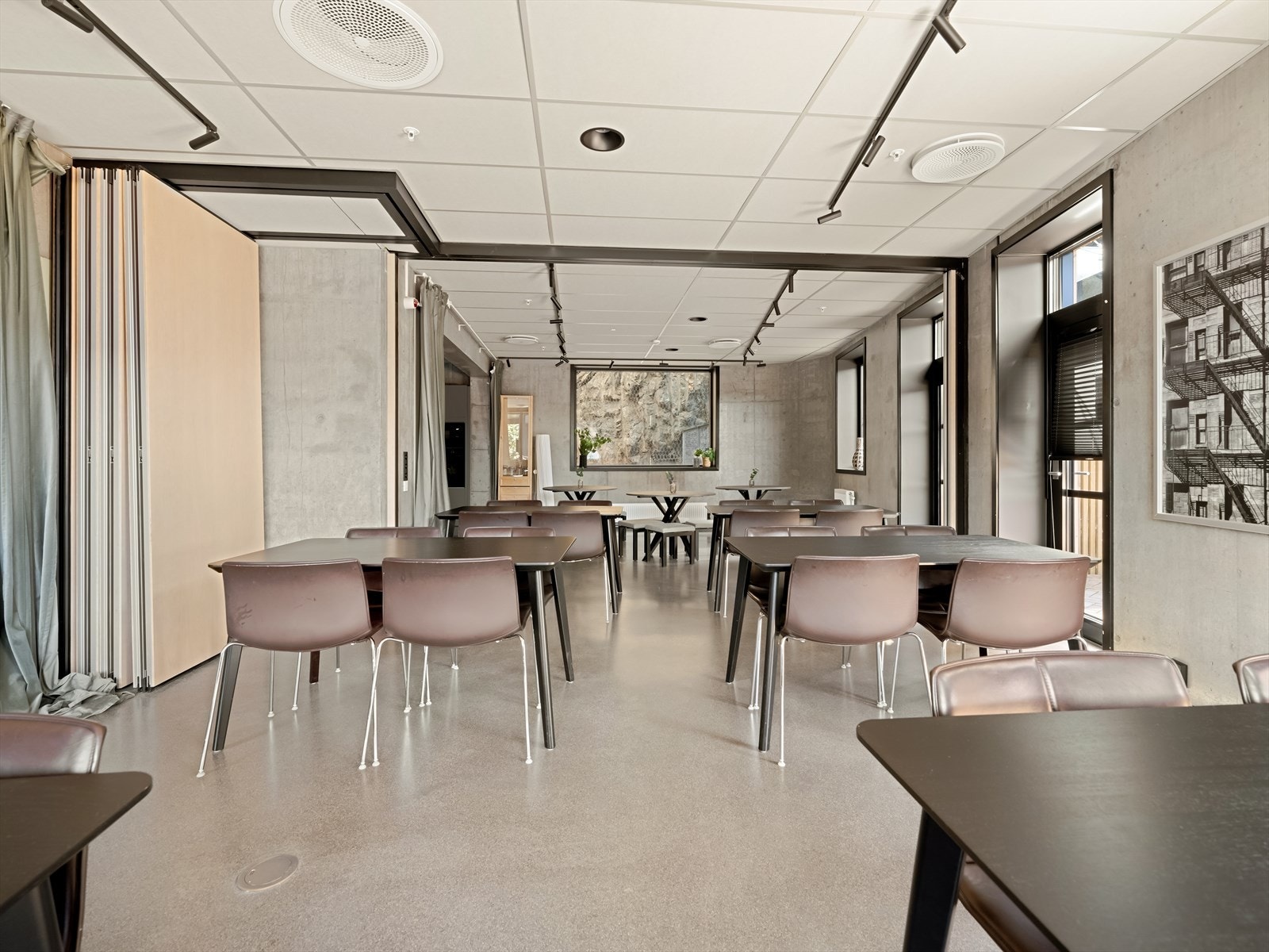 Om det skal gjennomføres bursdag eller konferanse - her kan alt gjennomføres i samme bygget som du bor! Galleribilde