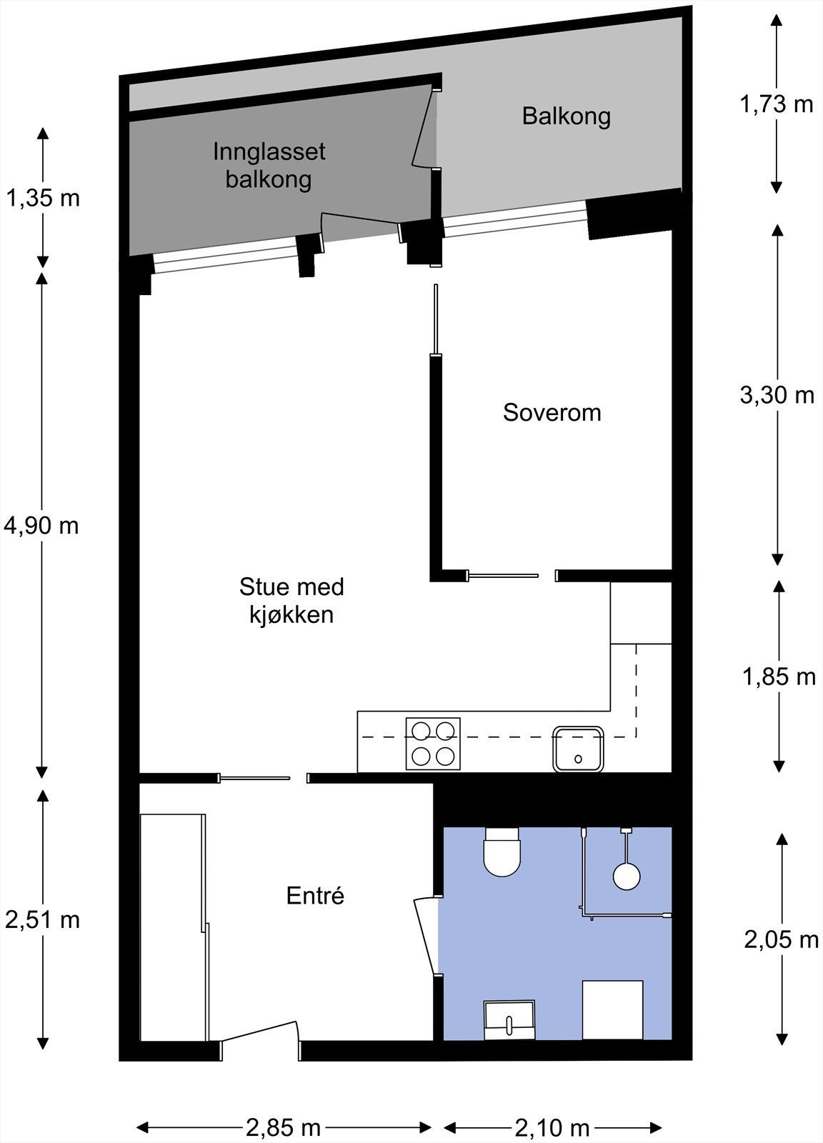Leiligheten ligger i 3. etasje og inneholder entré, bad, soverom, åpen stue- og kjøkkenløsning med utgang til innglasset balkong og balkong. I tillegg disponerer leiligheten en kjellerbod på 3 kvm. Galleribilde
