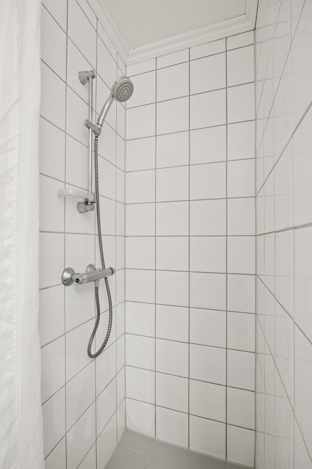 Dusjhjørne. Galleribilde