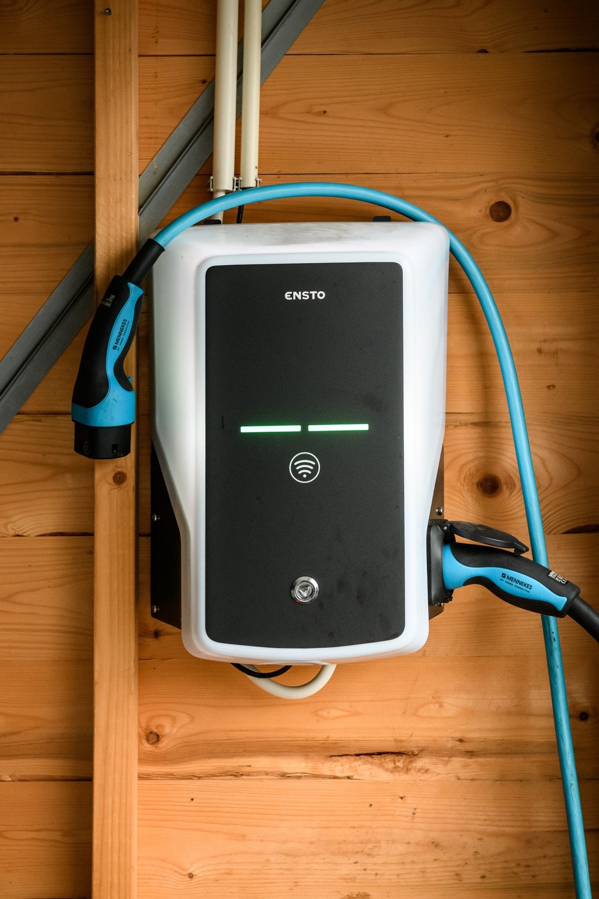 Egen el-bil lader. Galleribilde