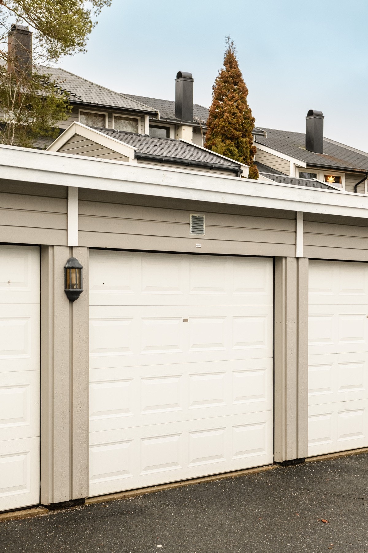 Egen garasjeplass. Galleribilde